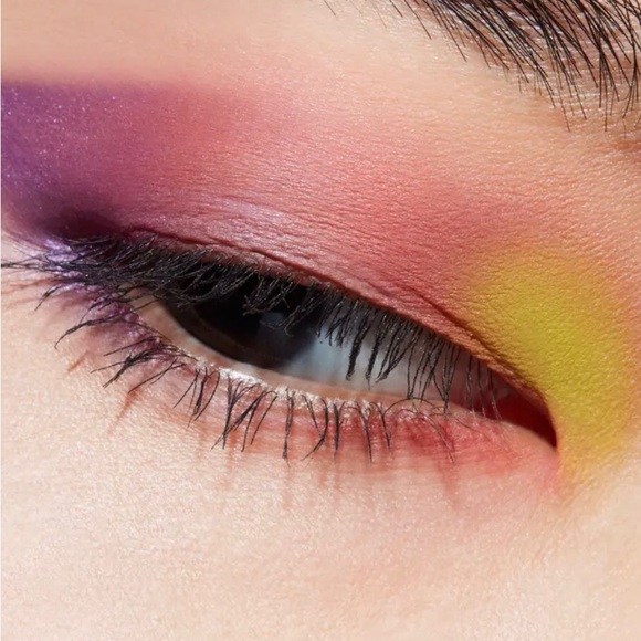 68-MAC CONNECT IN COLOR 12-PAN EYESHADOW HI FI COLOUR PALETTE - Picture 2 of 9